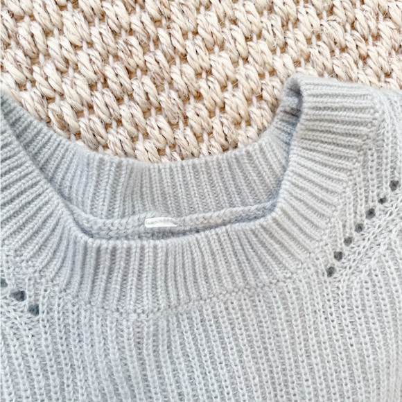 Lululemon Knit Pullover Sweater – Women’s Size 4 – Light Gray - Picture 4 of 9